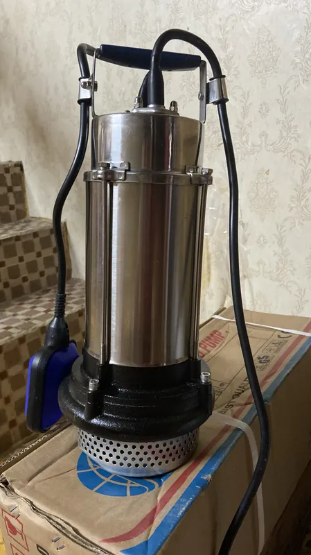 Bơm chìm hút nước ngập úng sân vườn, lối đi